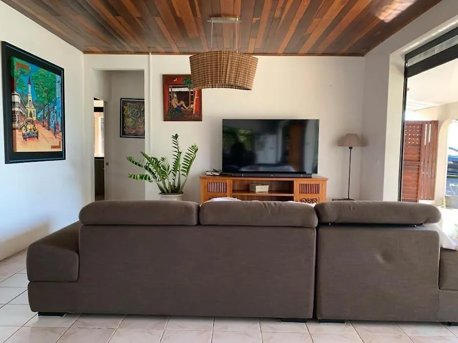 Enjoy Camanukea Lodge Mahina